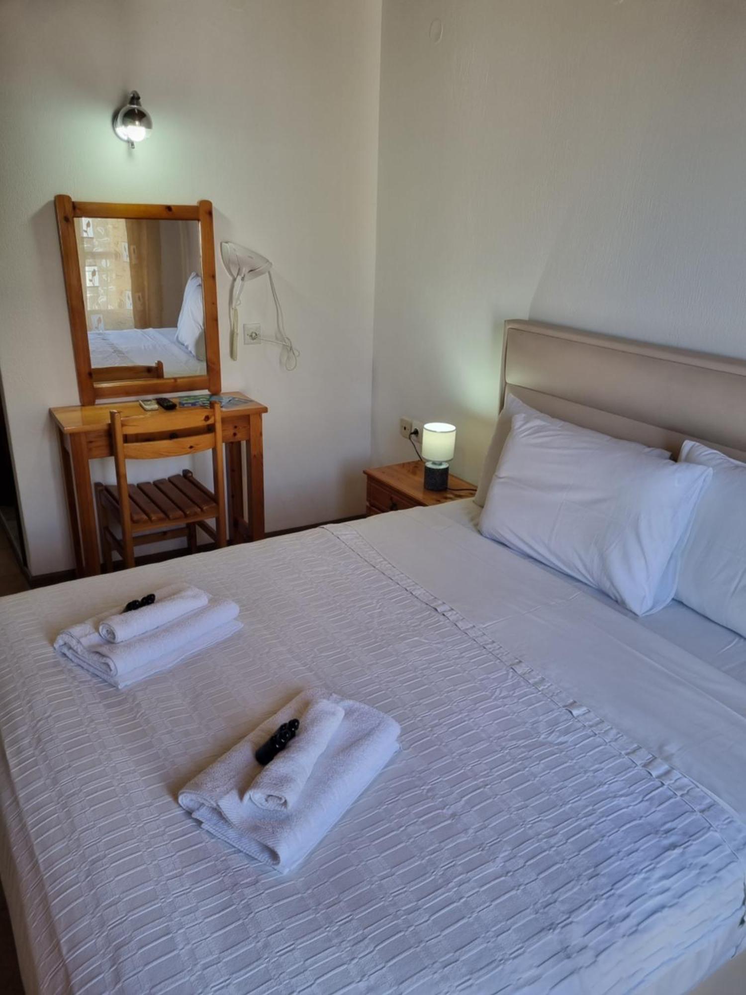 Zeus Guesthouse Panagia  Esterno foto